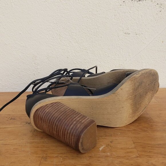 Tony Bianco Kristen Heel - Picture 9 of 10